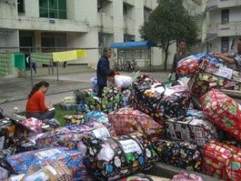 圖 上海快遞公司青浦區(qū)申通快遞托運生活用品行李包裹 上?？爝f