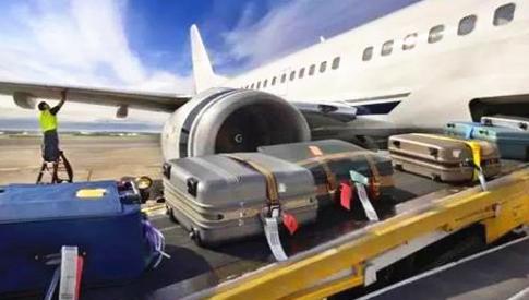 行李托運(yùn)后如何安全抵達(dá)飛機(jī)艙